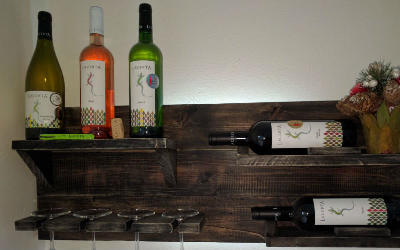 Pensiunea URSA - Colectia De Vinuri